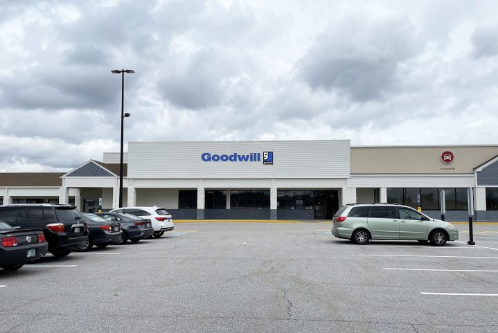 An exterior shot of the new Hooksett, NH Goodwill store and its parking lot