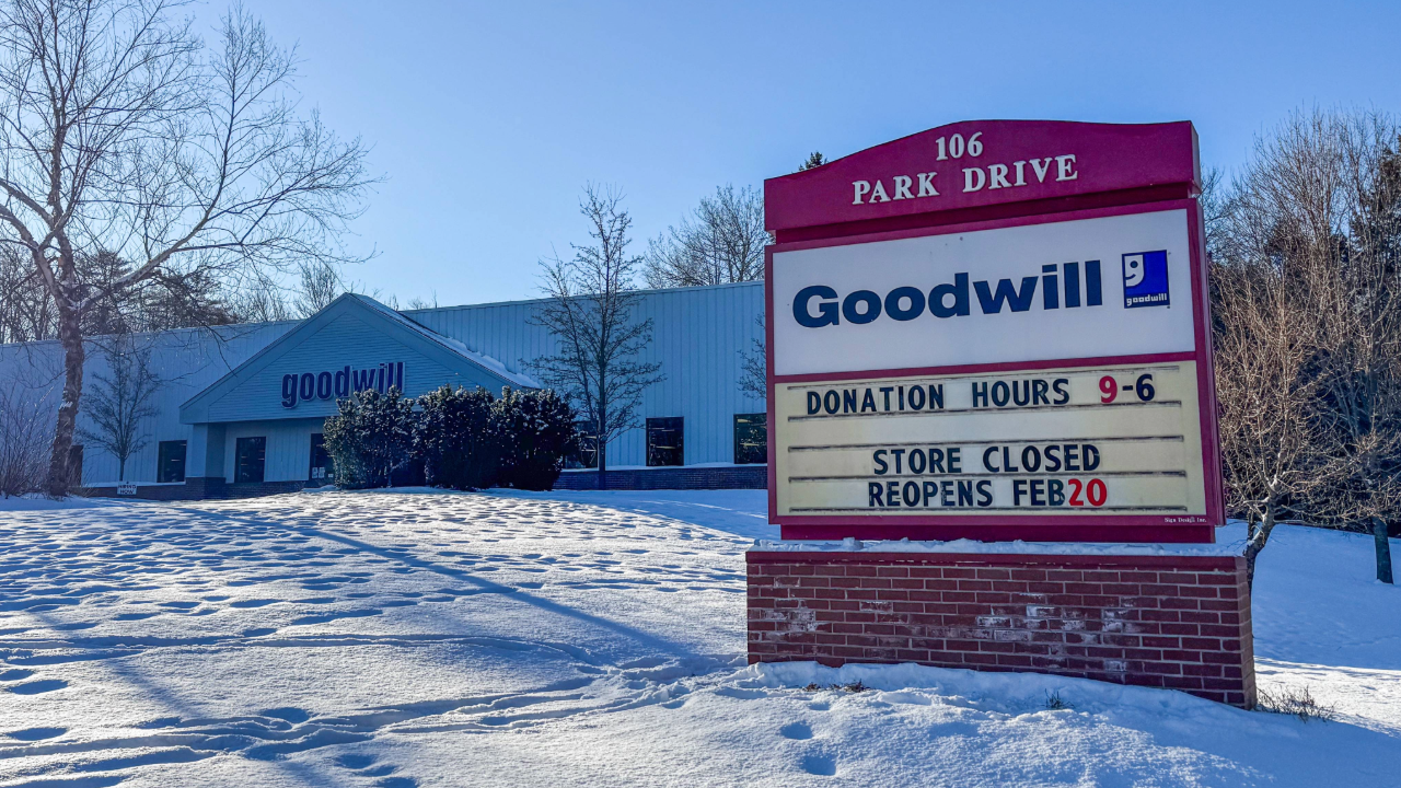 Exterior of Topsham Goodwill store